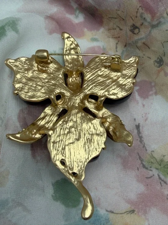 Ruby Red & Gold Floral Brooch with Rhinestones - Picture 3 of 3